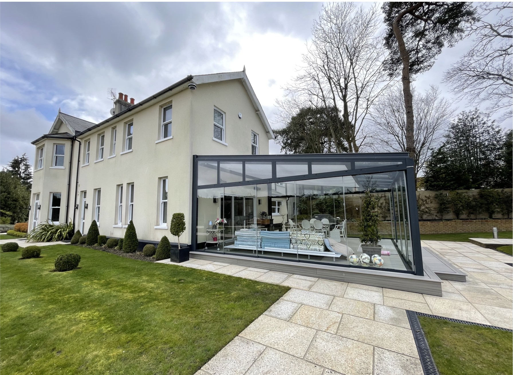 Glass room from the lawn