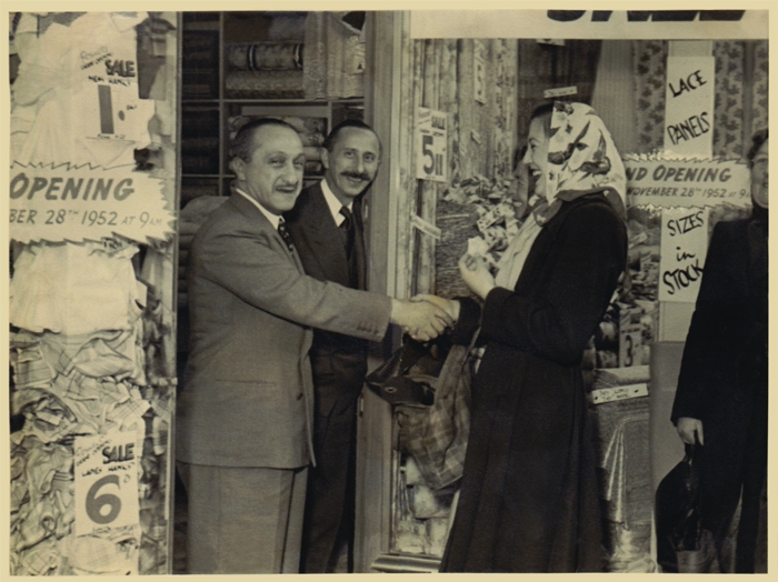 The 1952 grand opening